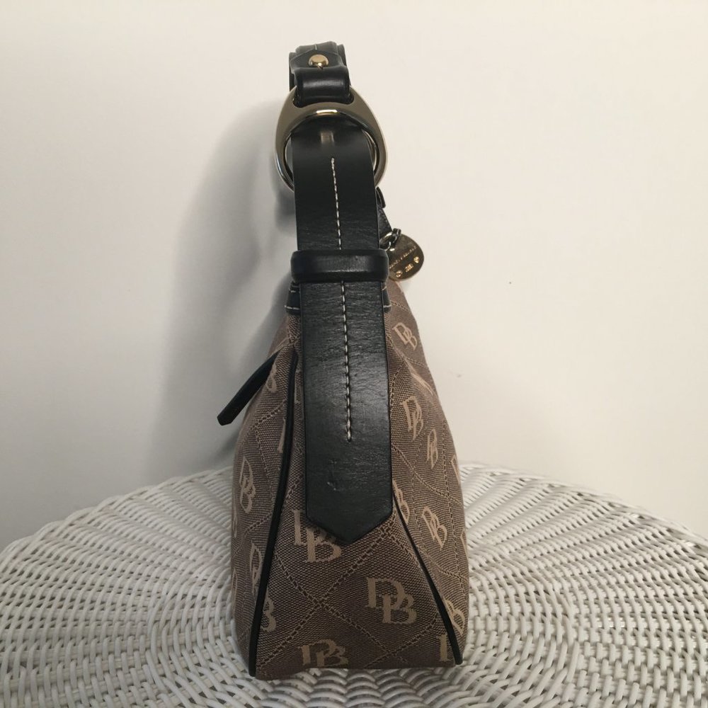 Dooney & Bourke Tan/black Signature Shoulder Bag - Picture 5 of 13